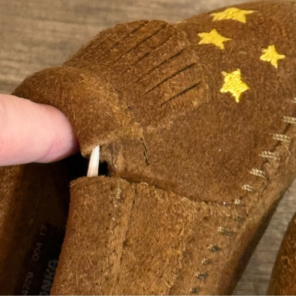 Minnetonka Brown Suede Leather Fringed Baby Booties Yellow Stars Size 3 Infant